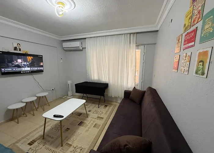 Neva Konuk Evi Ayvalı