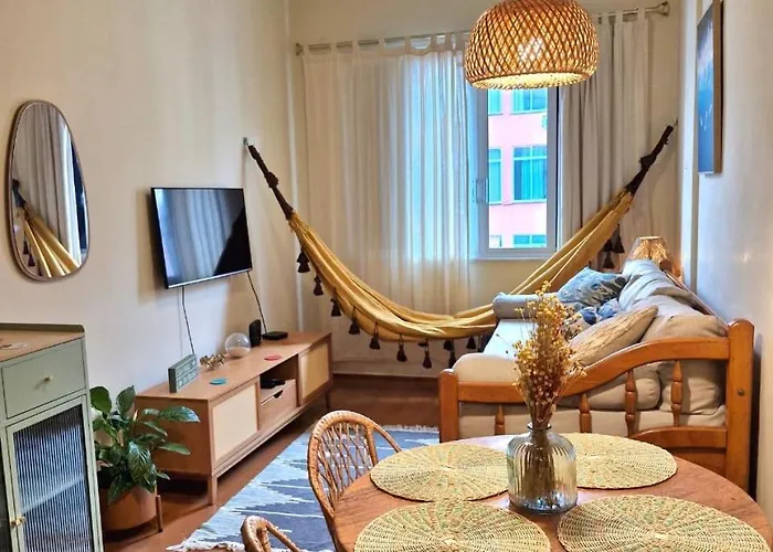 Sunny Stay In Copacabana - Steps From The Beach Rio de Janeiro