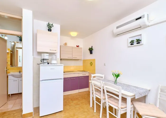 Apartment Wohnung In Mali Losinj Mit Privatem Parkplatz By Interhome