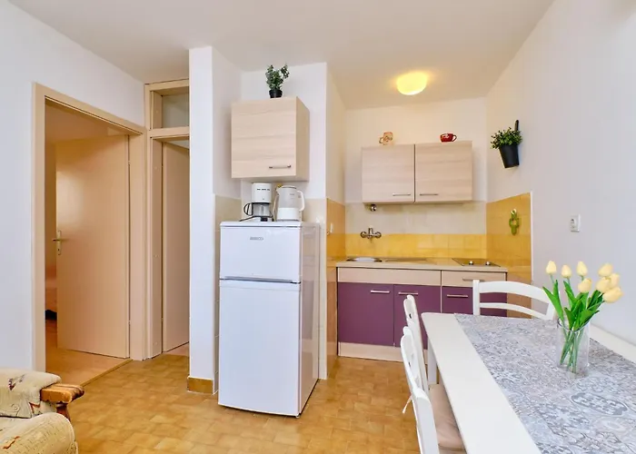 Apartment Wohnung In Mali Losinj Mit Privatem Parkplatz By Interhome