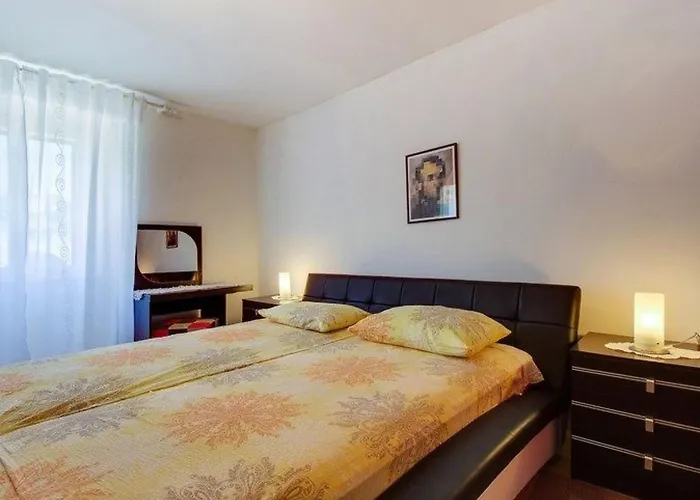 Apartment Mit Balkon By Interhome Mali Lošinj