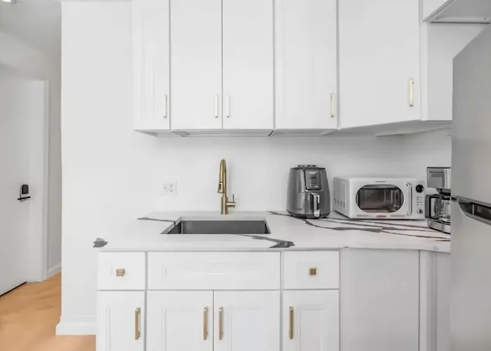Bright Luxury 3-Bedroom Apartment In East Village New York