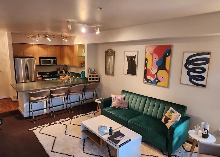 Large 1 Bedroom In Amazing Capitol Hill Location With Parking Seattle