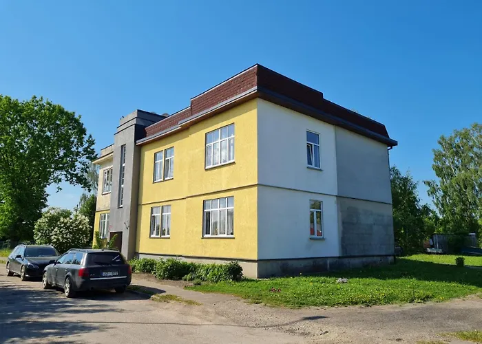 Comfy Apartment Near Castle, Park, Market And River Jelgava