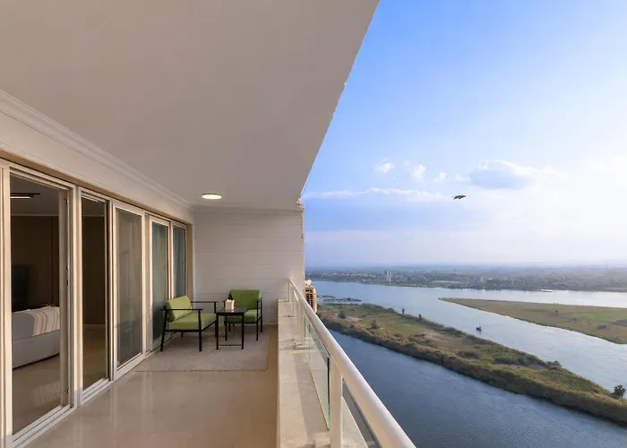Cairo Homes Elite 4Br Nile & Pyramids View Balcony Maadi