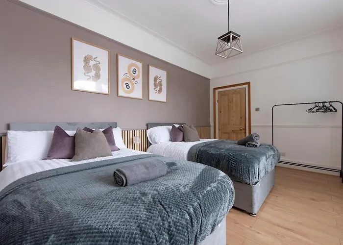 Spacious 2Br Flat In Se6 Sleeps Up To 6 London