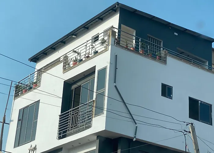 Design Studio Apt In Accra - Tu7 Apartments