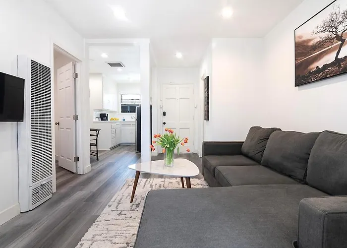 Comfortable 2Bedroom Apartment Close To Beverly Hills Los Angeles