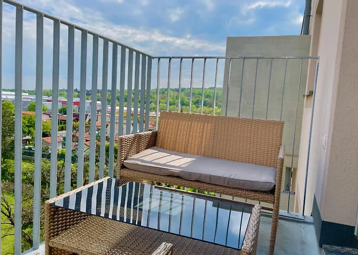 Central Stylish Apartment With Free Parking & Balcony Wien