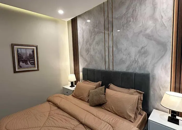 Stylish Zeta Mall 1Bhk, Pool & Giga Mall Nearby Islamabad