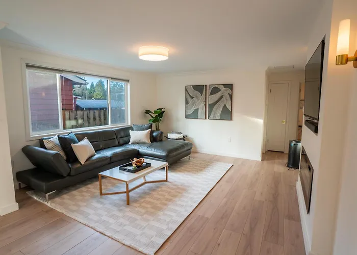 Ferienwohnung Modern-Cozy 3BR, EV&Family Friendly Seattle