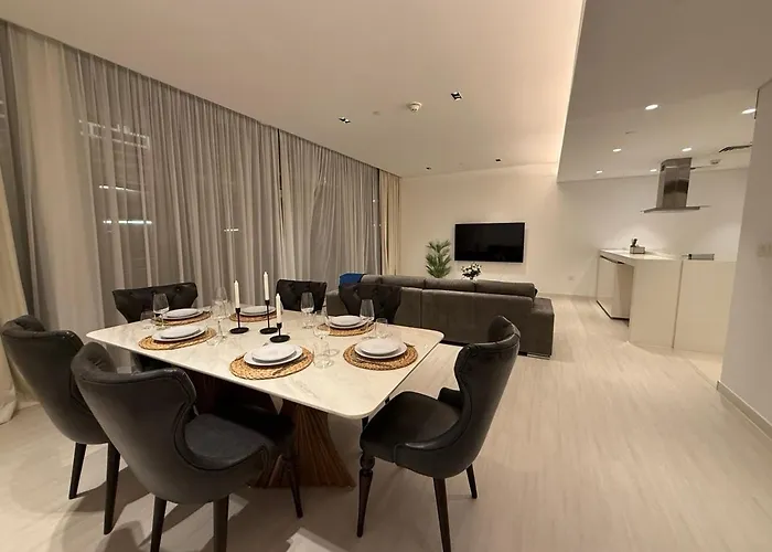 Luxury Bluewaters Residence Dubai