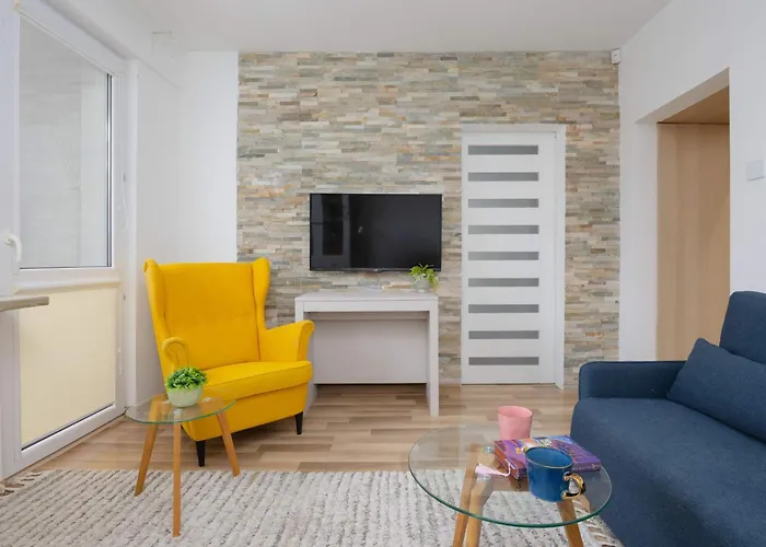 Family Apartment With Air Conditioning And Children'S Room By Noclegi Renters Warschau