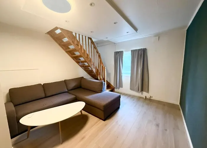 Central And Spacious 4-Bedroom Apartment In Tromsø