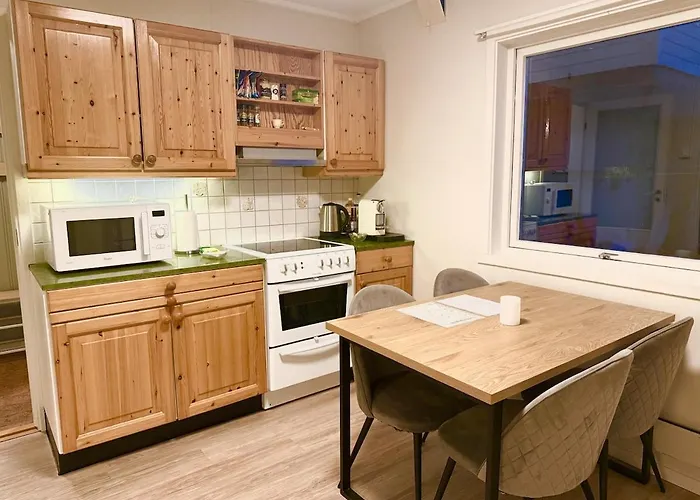 Central And Spacious 4-Bedroom Apartment In Tromsø