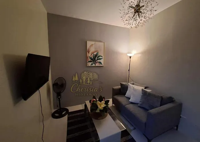 Wake To Sunrise At Mcqueen Suites 1Br Brenthill Baguio City