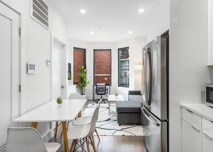 2Br Bright & Modern Urban Base Near Manhattan Jersey City