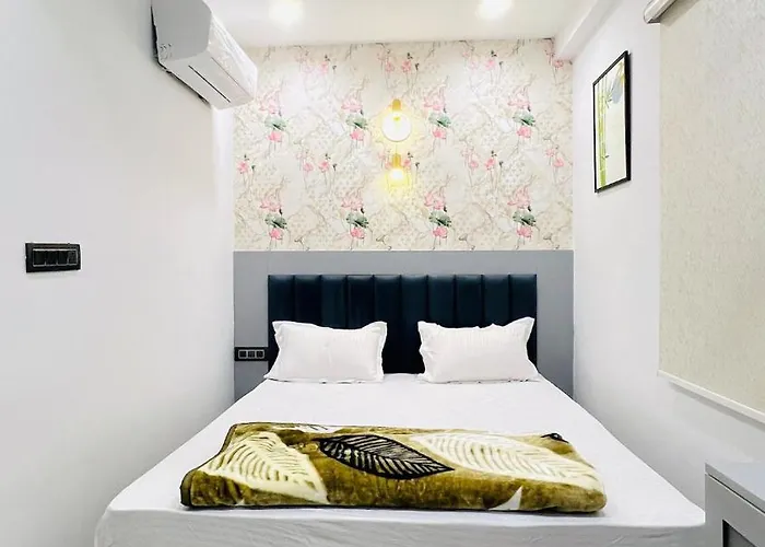 1 Bedroom Backpacker Stay In City Centre With Restaurant Jaipur