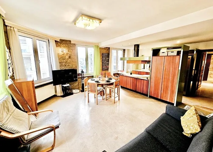 Easy Living 1Br Apartment Near Luxembourg Station
