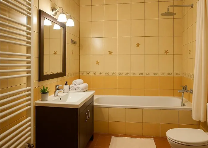 Modern Apartment Malborska,14, Metro&Mall, Parking&Smarttv Warschau