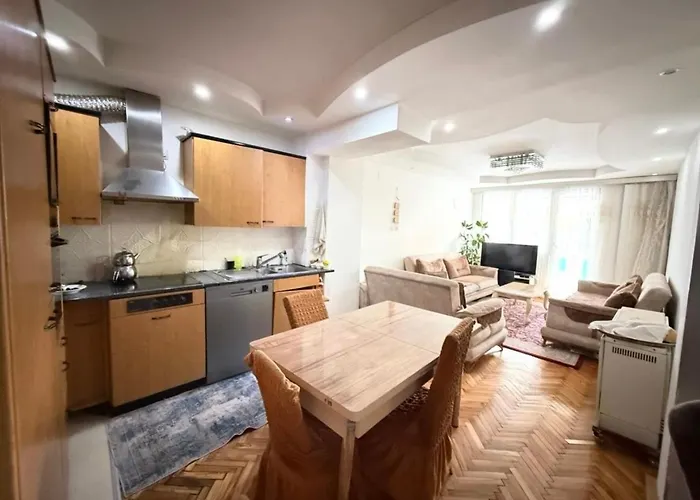Modern Central 2-Bedroom Apartment-Kumanovo