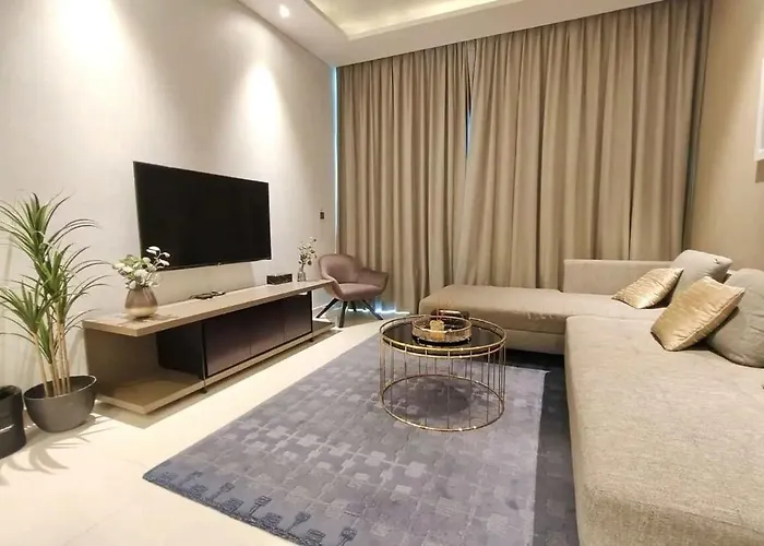 Amazing Canal View 2 Bedroom Sweet Retreat Dubai