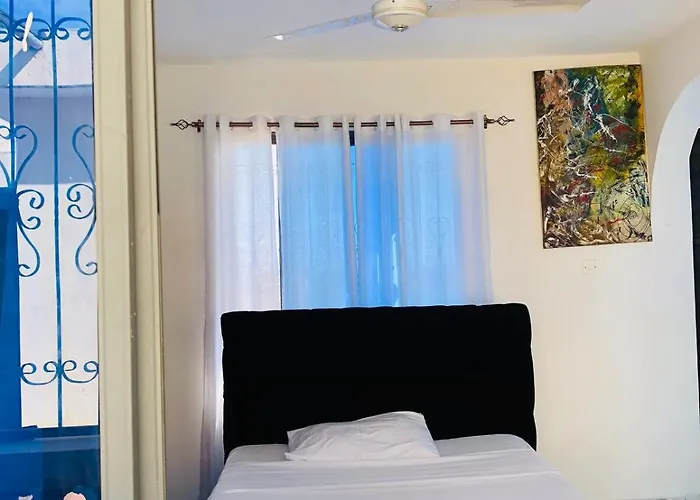 Ferienwohnung Cozy Cove Penthouse Mombasa