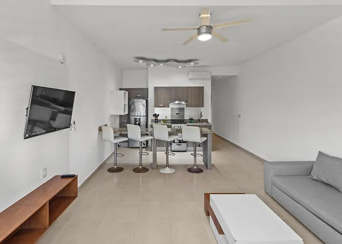 Lisboa Condominium - Modern Stay in Versalles Puerto Vallarta