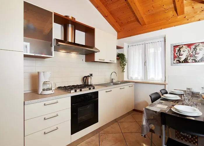 Apartment Superior-Dachgeschosszimmer Mit Grossem Balkon Bv4 By Interhome Riva del Garda