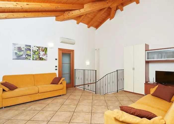 Apartment Superior-Dachgeschosszimmer Mit Grossem Balkon Bv4 By Interhome Riva del Garda