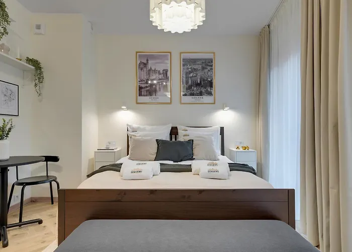 Granaria Calm & Elegant Studio - Prime Location & Bathtub By Downtown Apartments Danzig