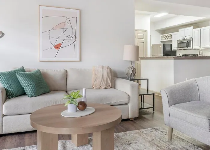 Landing Chic 2Bd Courtyard Gym Atlanta