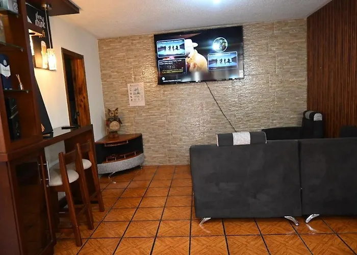 Spacious And Comfortable Accommodation D'Hernandez Baños