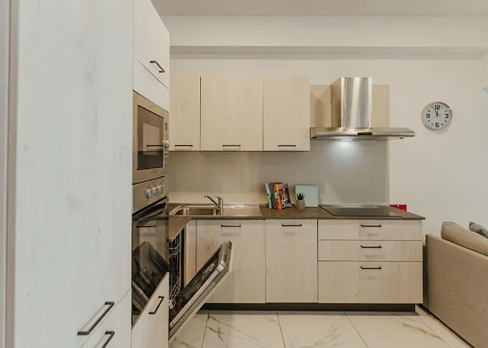 Sea Side Luxurious 2 Bdr Apartment Sliema