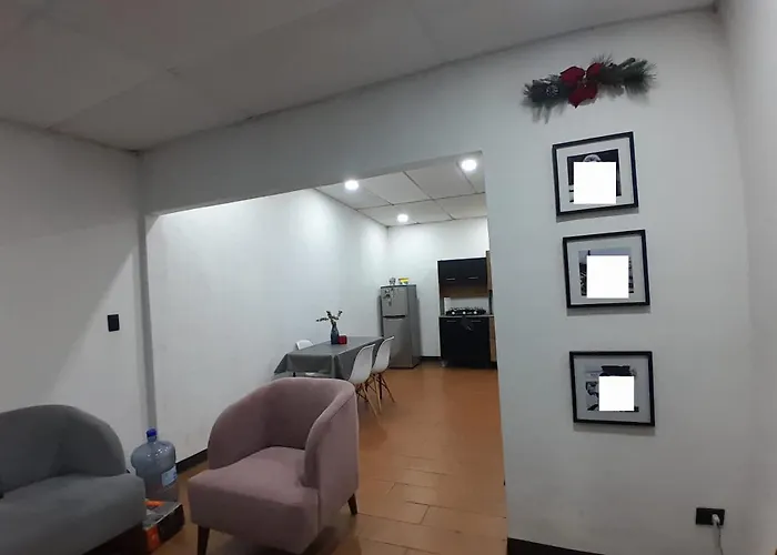 Casa Amplia Y Comoda San Salvador