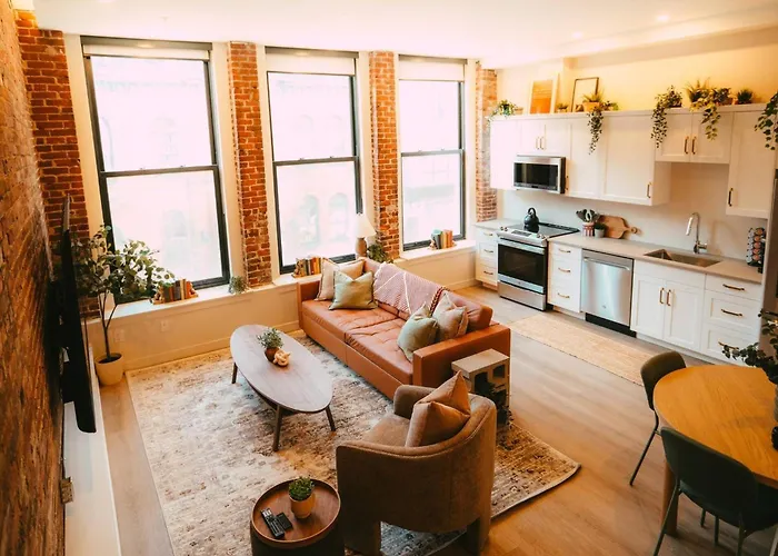 Historic 2Br Suite In Halifax W Free Parking