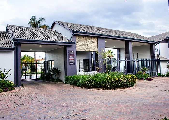Ferienwohnung Elegant 1 Bed Retreat At Key Largo Estate, Fourways Pool, Gym And 24Hr Security Johannesburg