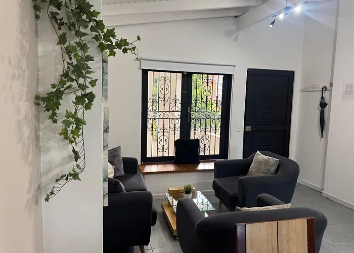 Cozy And Central Apartment In Laureles Medellín