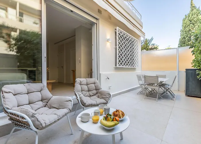 Modern 2 Chambres-Terrasse-Pointe Croistte-Palm Beach A2B267 Cannes