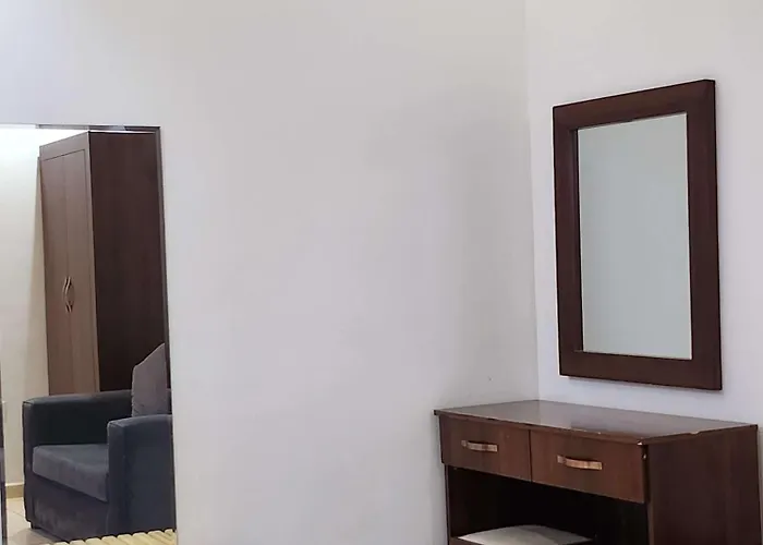 منازل طرف الطريق Ta'if