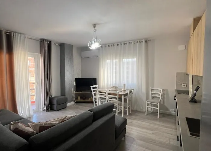 Azure Coast Apartament Golem 