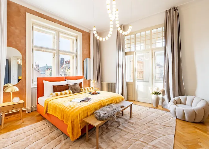 Prague Days - Four Bedroom Apartment With Workspace And 250Mbs Wifi In New Town