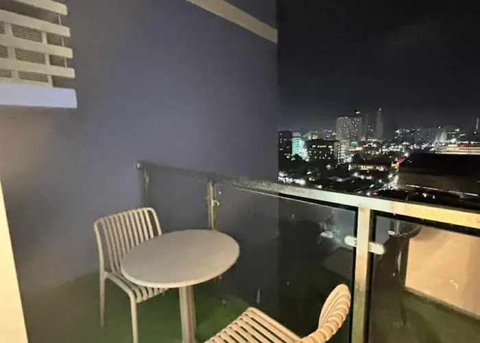 Elegant Studio With Balcony And City View Cebu Stadt