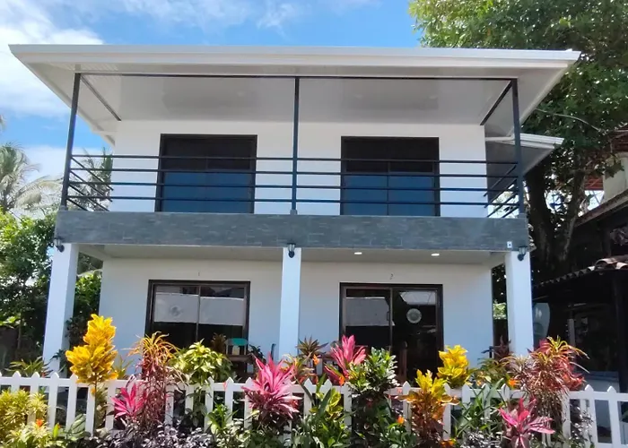 Hospedaje Casa Blanca Tortuguero