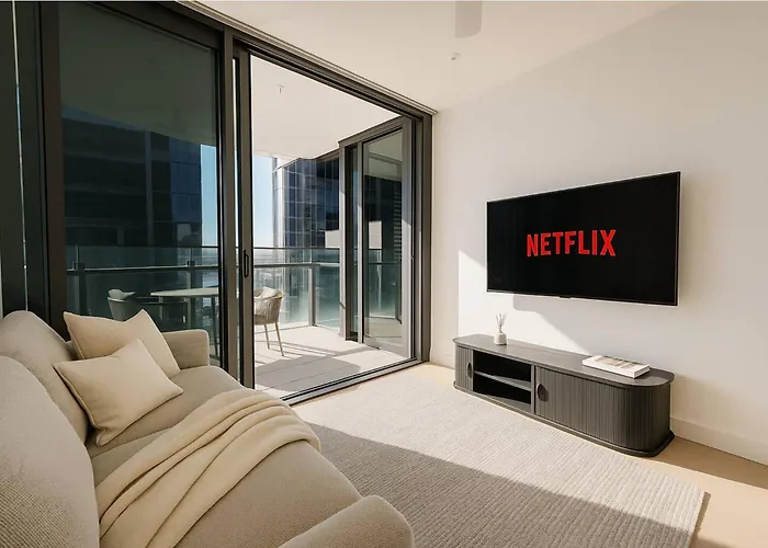 Bright & Calm Haven Queen Wharf Lv 17 - With Sky & Balcony Views Brisbane