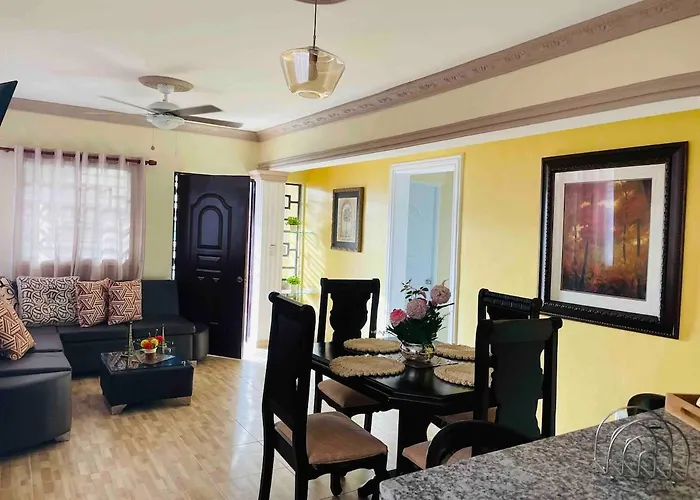 Apt 2 Bedrooms A Pasos Del Malecon Y La Playa Puerto Plata