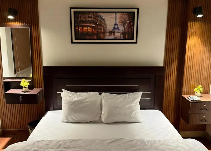Seaside Serenity 1 Bhk Condo Dha Netflix Luxeliving Rentals Karatschi