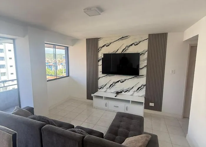 Comodo Apartamento En El Centro De Lecheria Barcelona