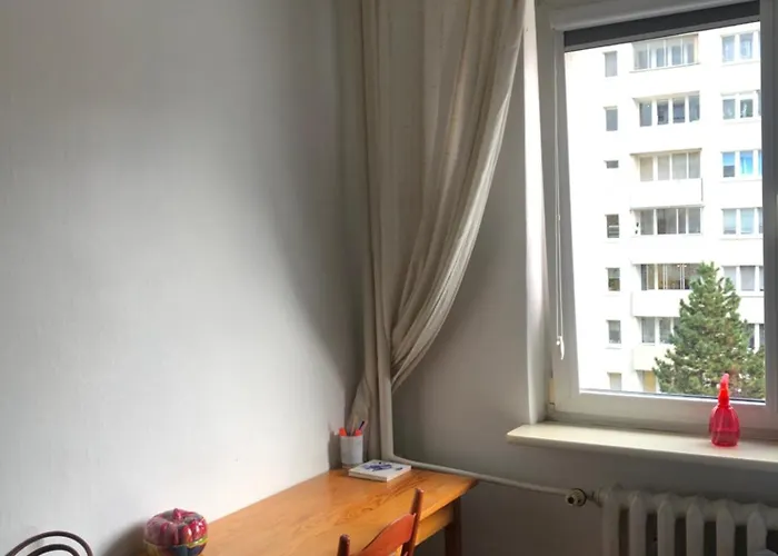 Sloneczny 2 Pokojowy Apartament Z Balkonem Niedaleko Metra Warschau