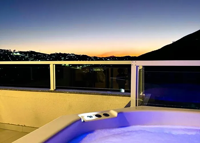 Ferienwohnung Charmoso Duplex Com Jacuzzi Poços de Caldas